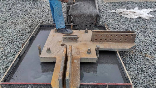 華能匯流河電廠熱電聯產項目，應用我公司HGM-1、HGM-3、HGM-4灌漿料，進行設備基礎二次灌漿